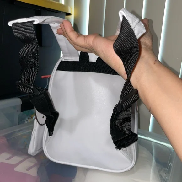 Hello Kitty White and Red Backpack with Iconic Design - Picture 7 of 11